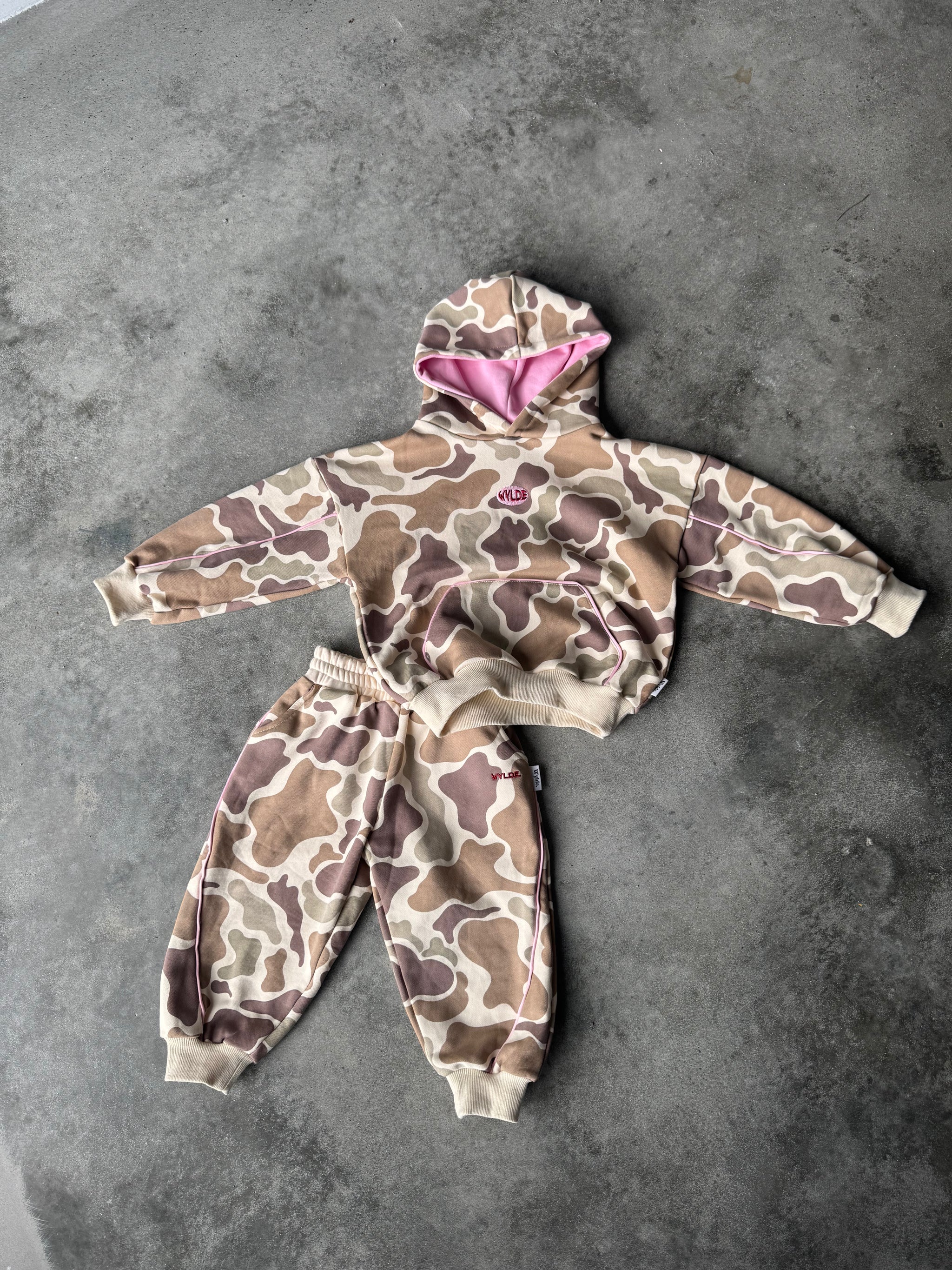 Nomad Trackies