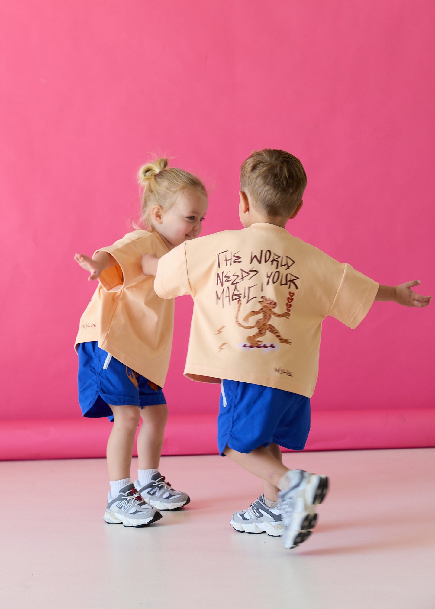 Feel the magic tee