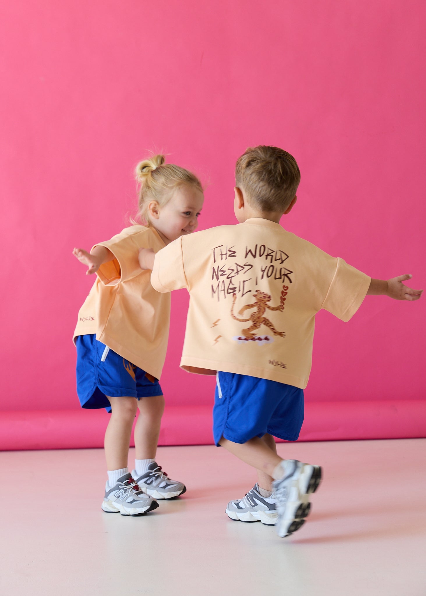 Feel the magic tee